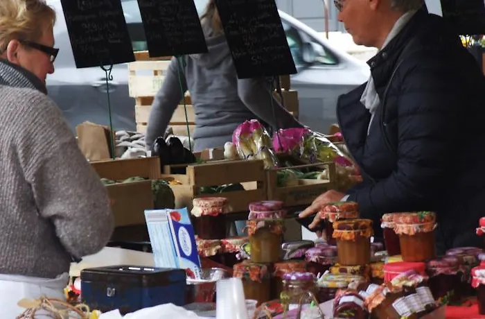 Les Hirondelles Lyons-la-Foret